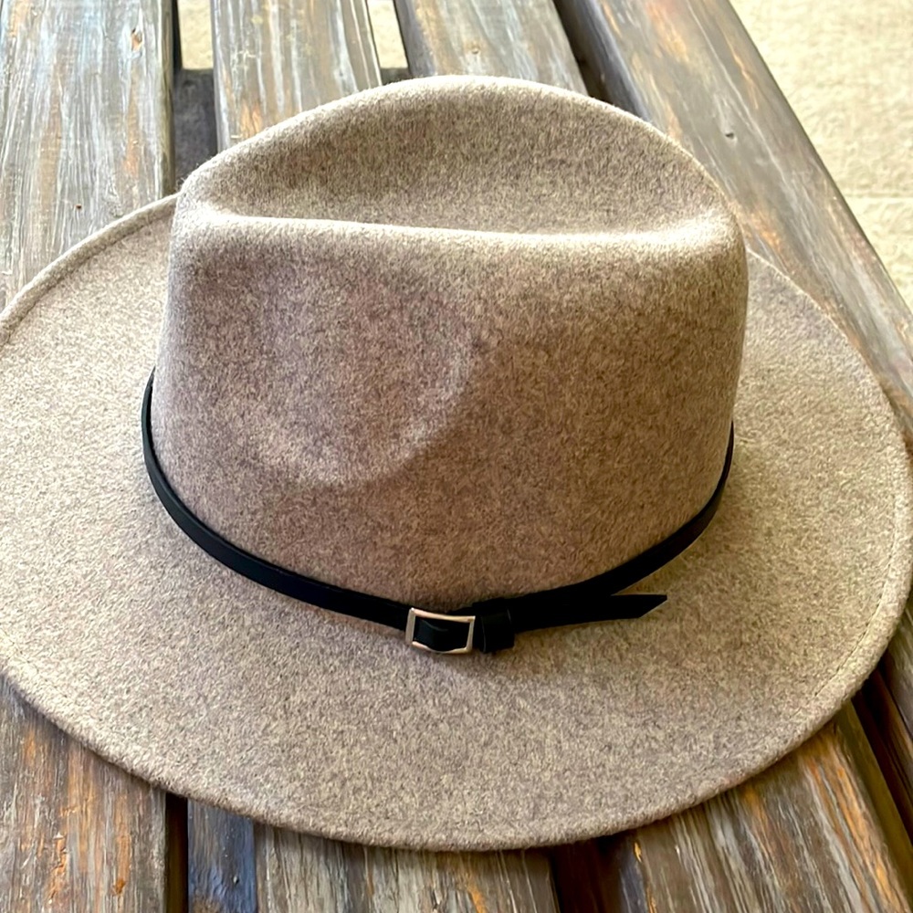Tan Hat